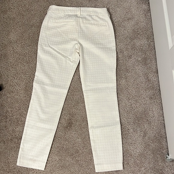 Old Navy women’s pixie pants, size 4 - Picture 3 of 3